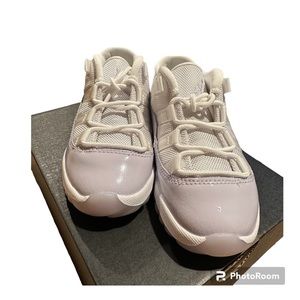 New 11C JORDAN 11 Retro Low (PS) White/Pure Violet-White 580522 101